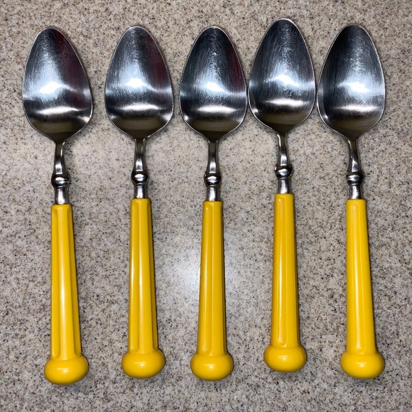 23 PIECE SET Oxford Hall VINTAGE 1973 Japan Stainless YELLOW Flatware - Picture 9 of 10